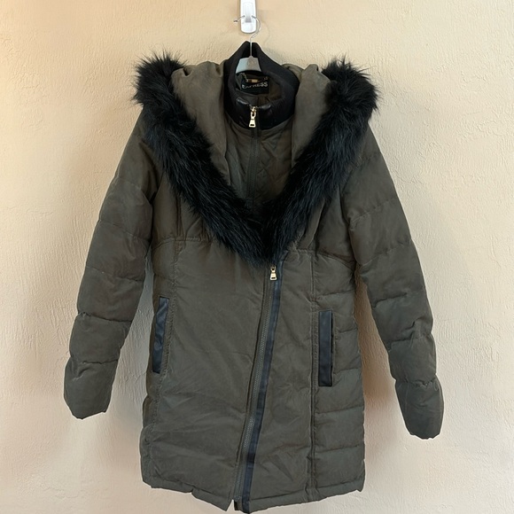 Express Winter Coat - Picture 1 of 7